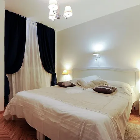 Tinel Old Center 4* زادار